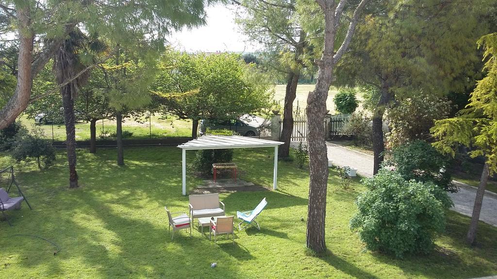 B&B Sotto Le Stelle 法诺 外观 照片