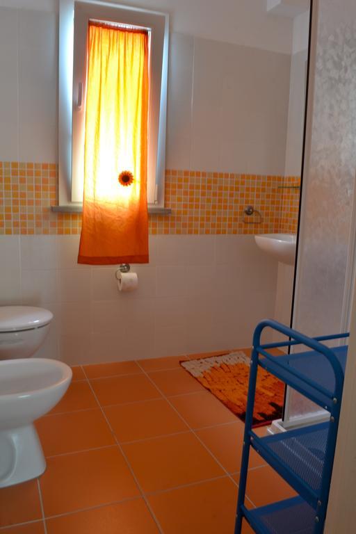 B&B Sotto Le Stelle 法诺 外观 照片